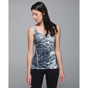 Lululemon Tank Top Small Amala Gray and Cream Print Tank